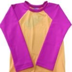 Franela surfista infantil/juvenil (Amarillo con mangas rosadas)