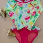Triquini manga larga con trenzado en parte trasera (Fucsia con estampado)